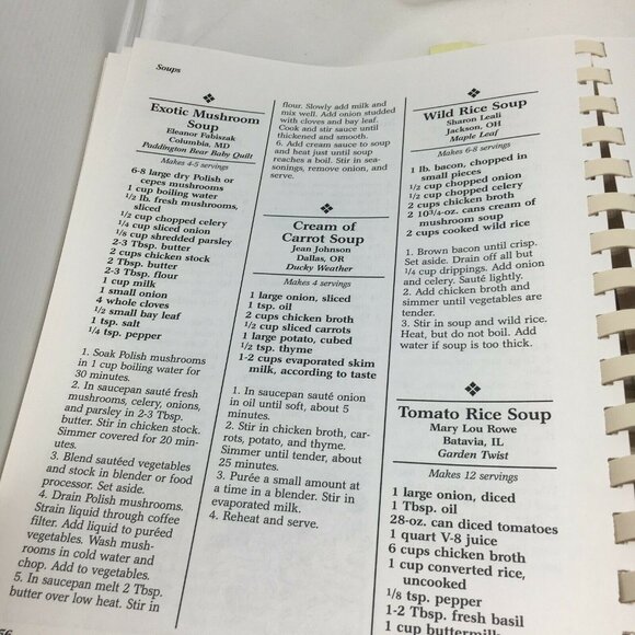 A Quilters Christmas Cookbook Festive Recipes Desserts 1996 Stotlzfus & Ranck - Picture 4 of 11